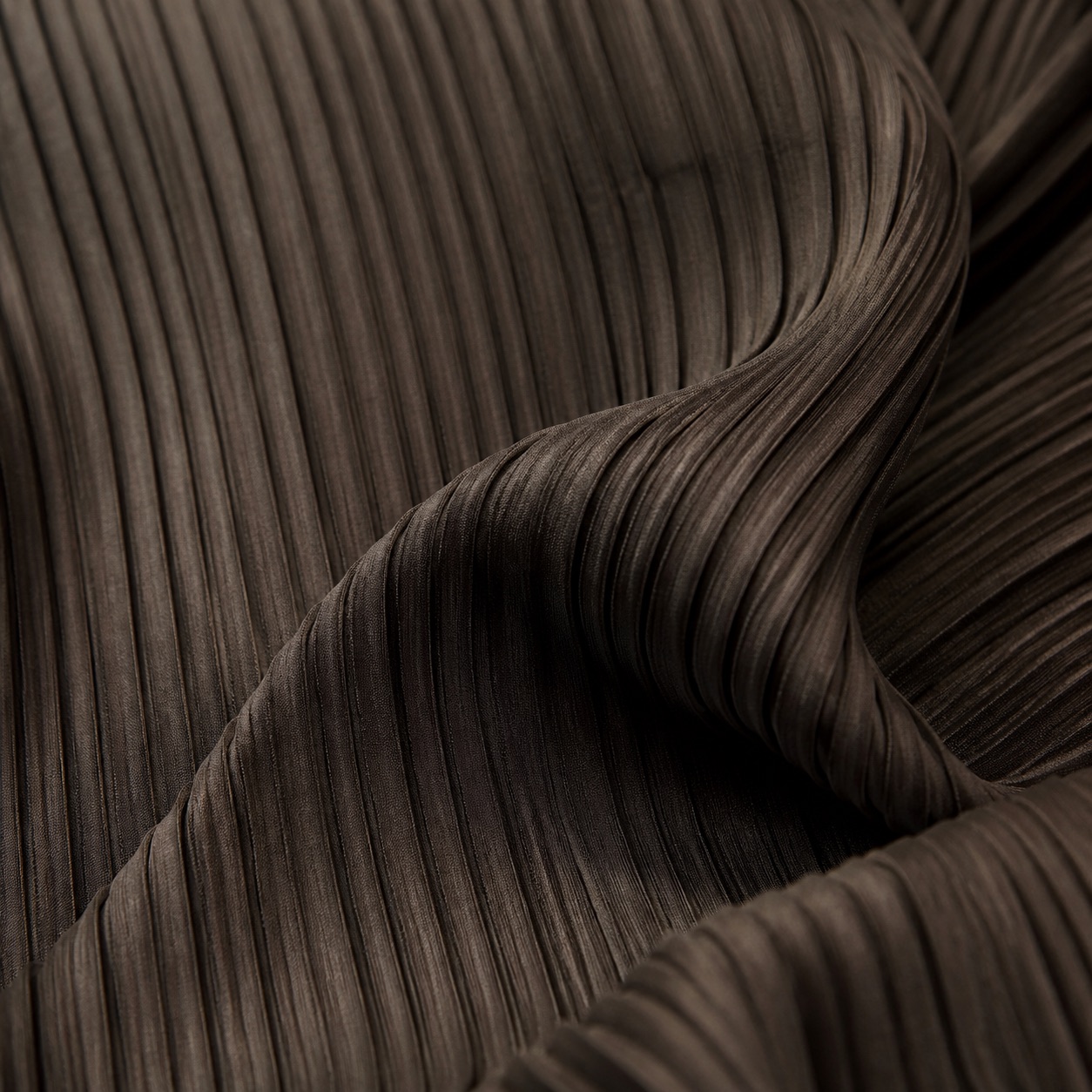 Pleated texture direction